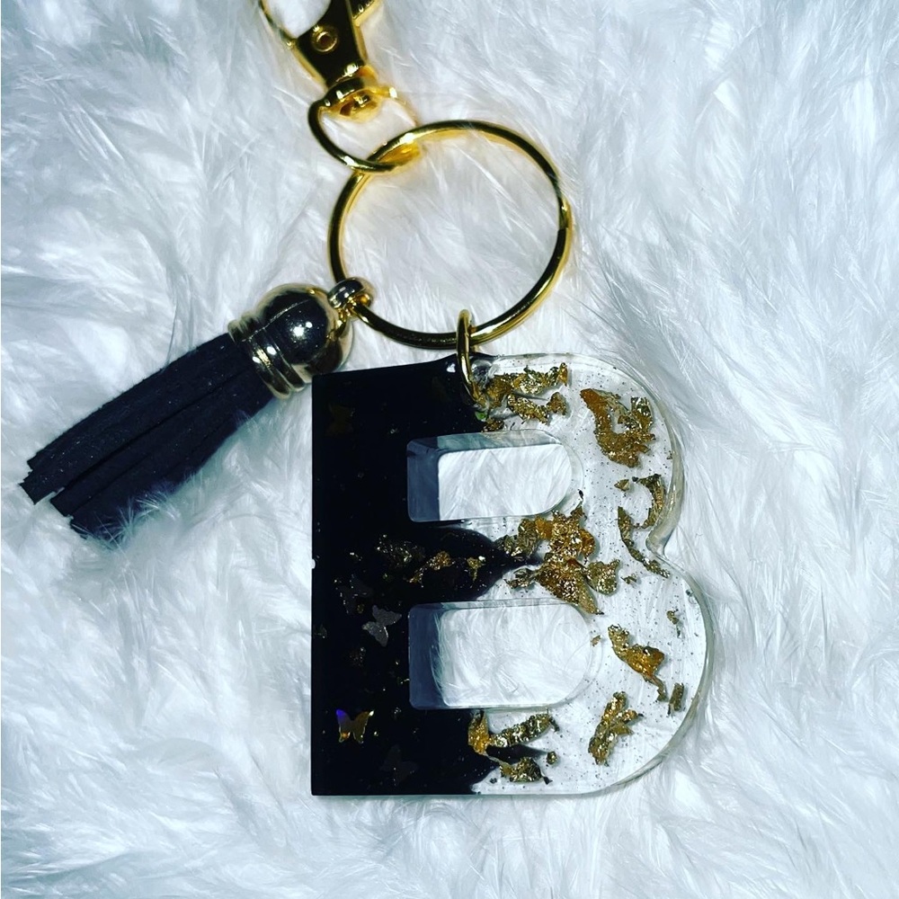 Letter Keychain - Picture 2 of 3